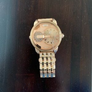 Diesel Accessories - Women’s rose gold Diesel watch Diesel Accessories - Women’s rose gold Diesel watch